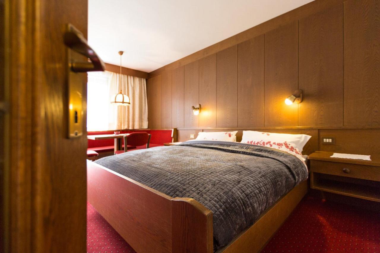 Apartments Meisules Urtijëi Dış mekan fotoğraf